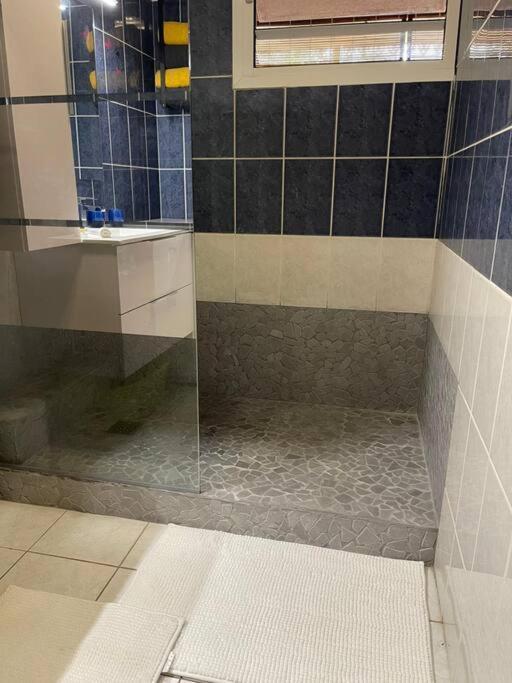 Duplex 1 Mn Plage De Trou D Eau Location A La Semaine Minimum لا سالين لو باين المظهر الخارجي الصورة
